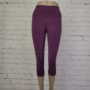 Lululemon In The Flow Crop Bordeaux Drama 4 Crop Pants